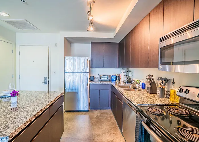 Modern 1bd In Cdt With Gym And Pool Apartment Phoenix