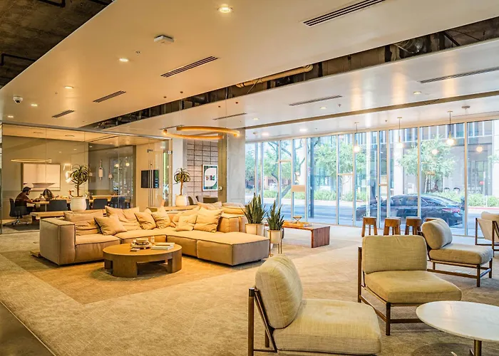 Modern 1bd In Cdt With Gym And Pool * Phoenix